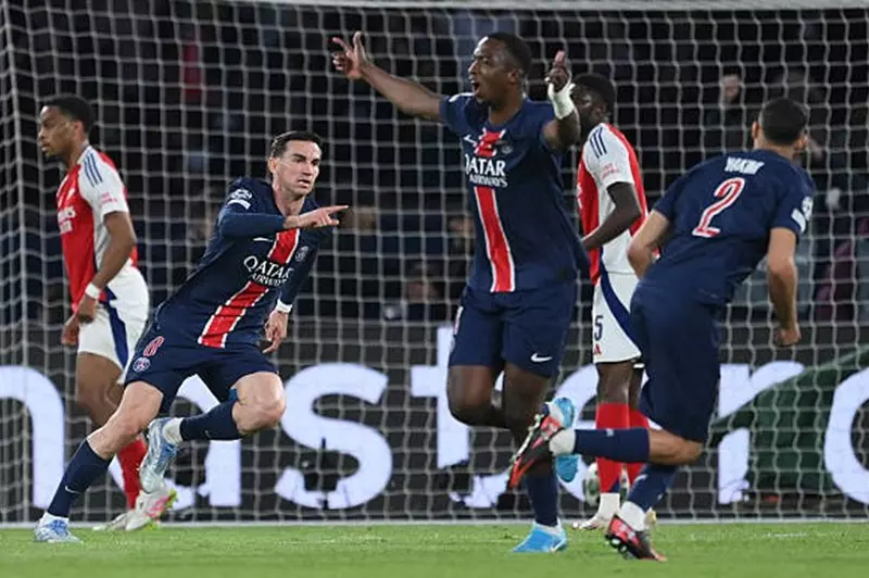 باريس سان جيرمان وأرسنال فابيان رويز